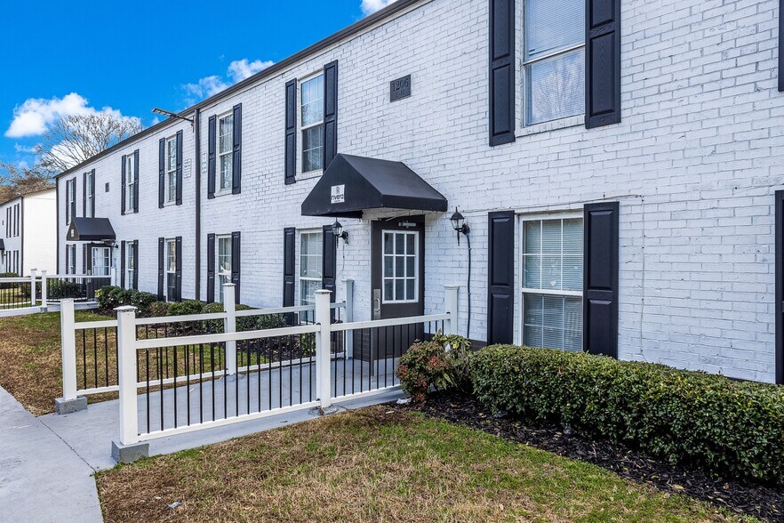 More Photos Of 1204-1216 Lakeview Dr NW, Conyers Multifamily For Sale