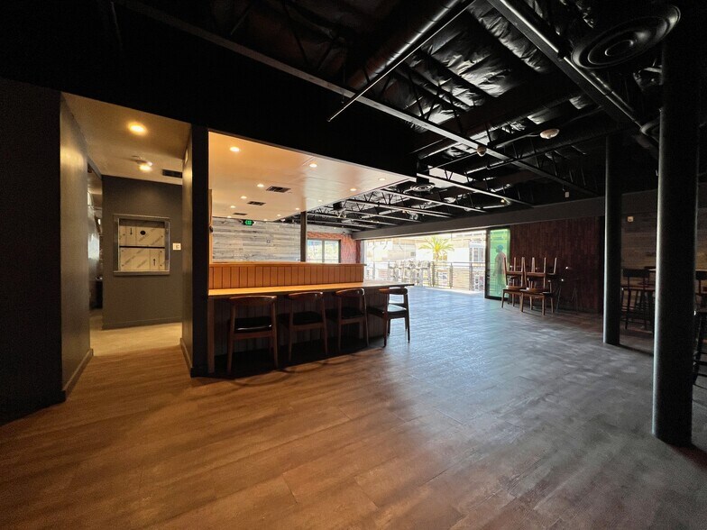 More Photos Of 7341 E 6th Ave, Scottsdale Restaurant For Sale