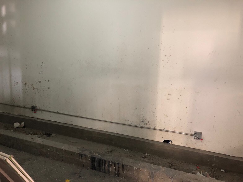 More Photos Of 660 NW 137th St, North Miami Warehouse For Sale