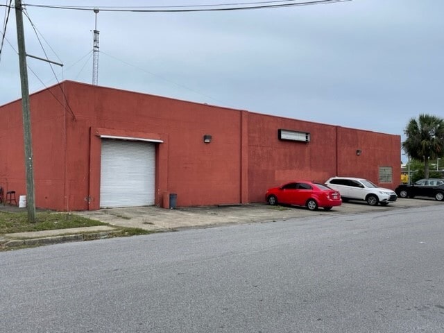 More Photos Of 125 Ferry Rd SE, Fort Walton Beach General Retail For Lease