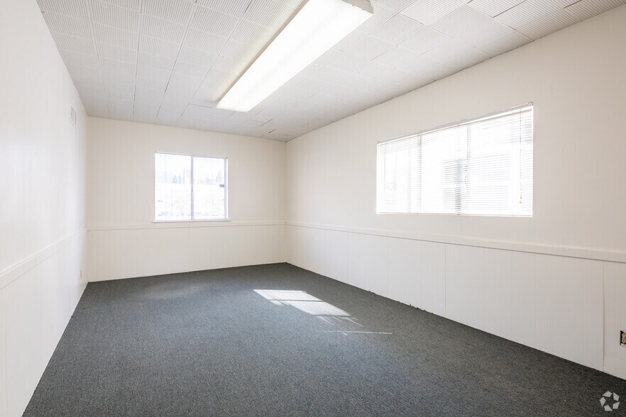 More Photos Of 1601 N Gower St, Los Angeles Office For Sale