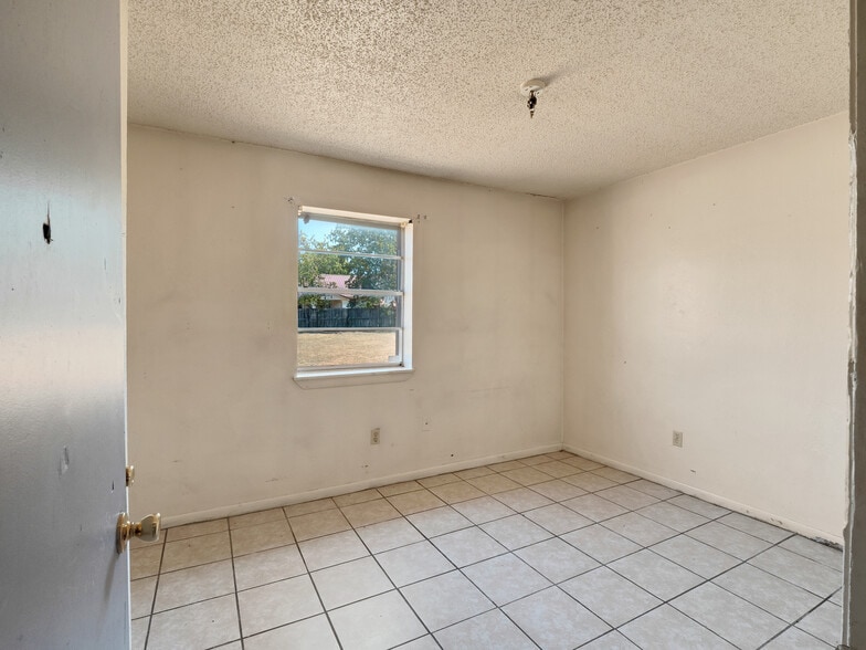 More Photos Of , Hamilton Multifamily For Sale