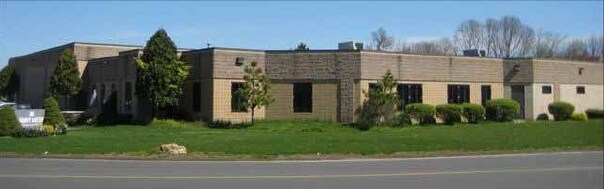 More Photos Of 16 Business Park Dr, Branford Warehouse For Lease