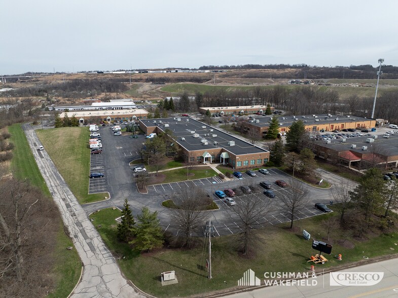 More Photos Of 9775 Rockside Rd, Valley View Unknown For Lease