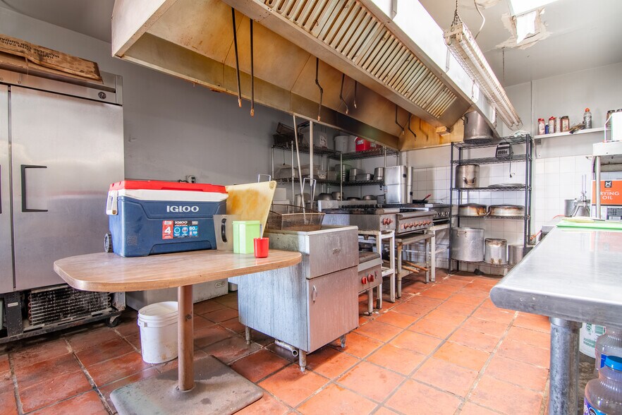 More Photos Of 2411 W Wall St, Midland Restaurant For Sale