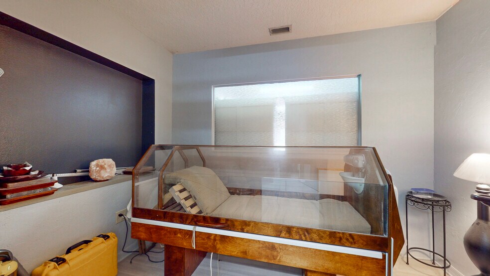 More Photos Of 1430 Morin St, Eustis Freestanding For Sale