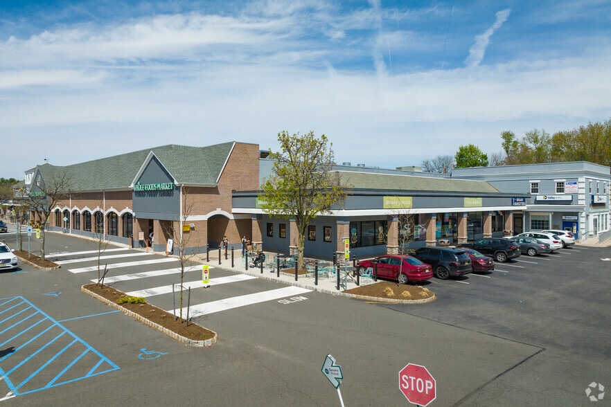 More Photos Of 560-600 Valley Rd, Wayne Unknown For Lease