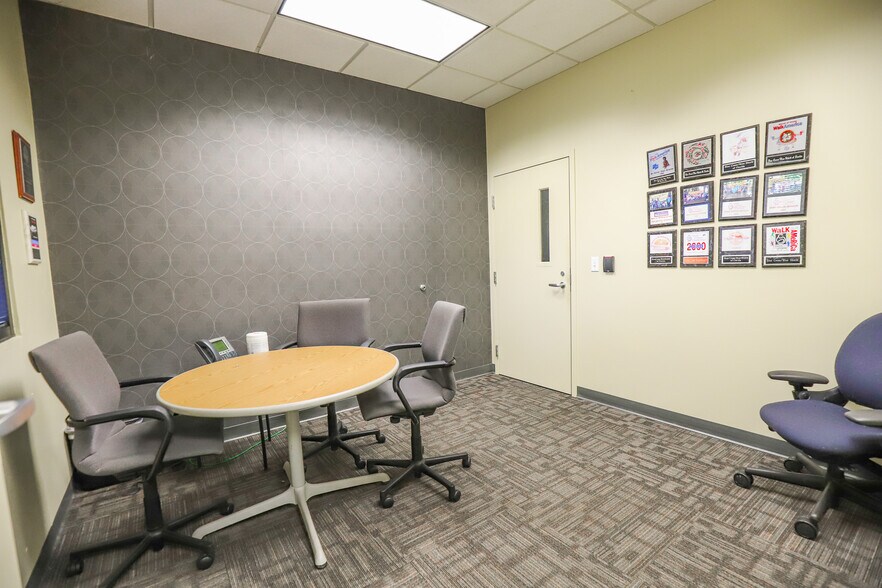 More Photos Of 3811 NW 40th Ter, Gainesville Office For Lease