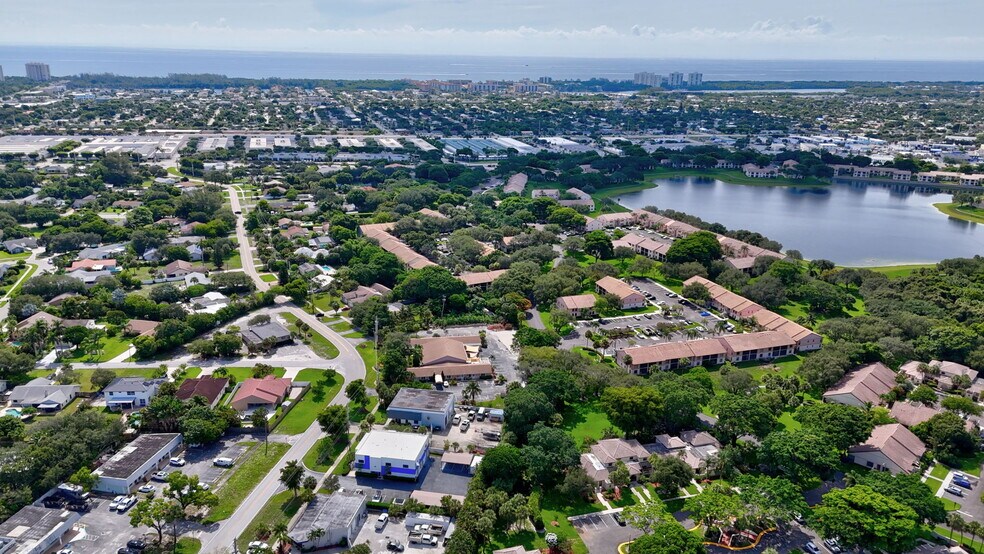 More Photos Of 442 NW 35th St, Boca Raton Office For Sale