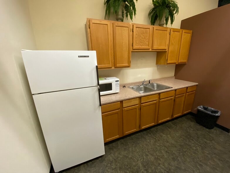 More Photos Of 413 Wacouta St, Saint Paul Office Residential For Lease