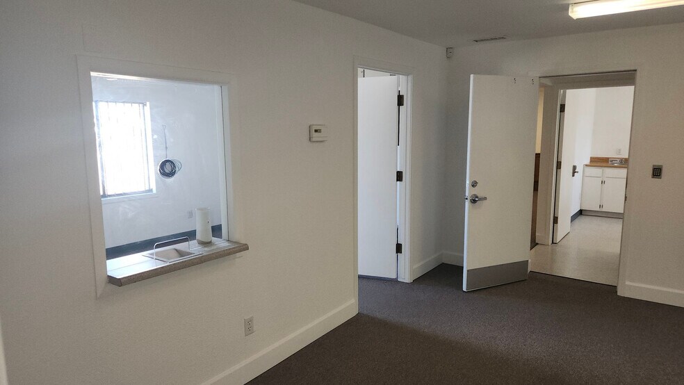 More Photos Of 511 E Main St, Quartzsite Flex For Lease