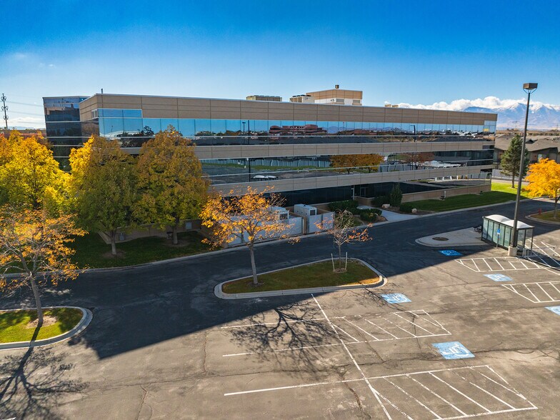 More Photos Of 2850 Decker Lake Dr, West Valley Unknown For Lease