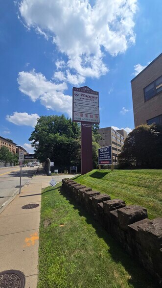 More Photos Of 5020 Centre Ave, Pittsburgh Office For Lease