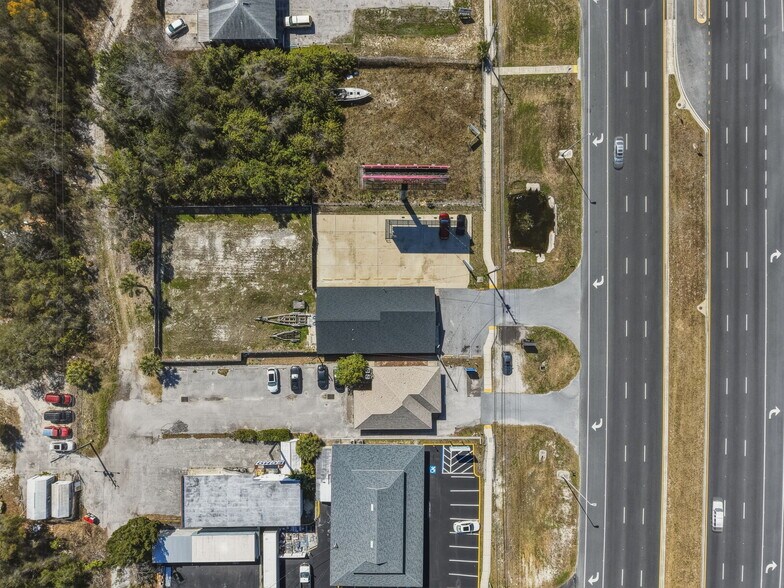 More Photos Of 13414 US Highway 19, Hudson Showroom For Lease