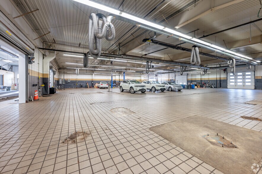 More Photos Of 940 Babbitt Rd, Euclid Auto Dealership For Sale