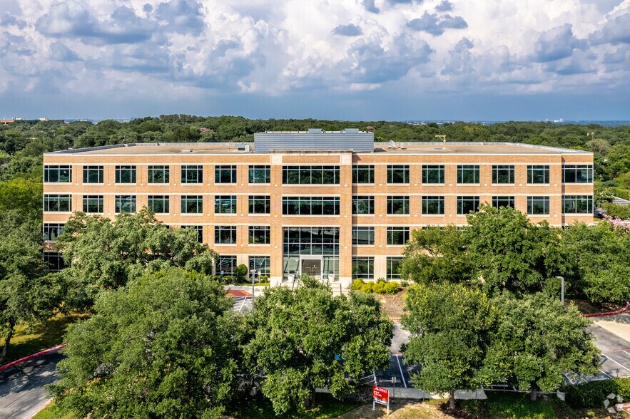 More Photos Of 911 N Central Pky, San Antonio Office For Lease