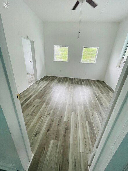 More Photos Of 1122 Simonton St, Key West Apartments For Sale