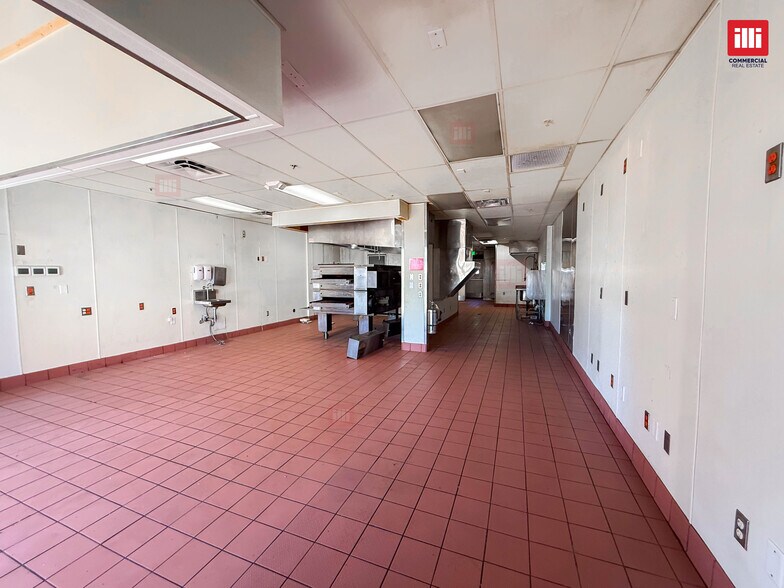 More Photos Of 1261 W Foothill Blvd, Upland Freestanding For Lease