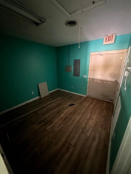 More Photos Of 8505 Hixson Pike, Hixson Freestanding For Lease