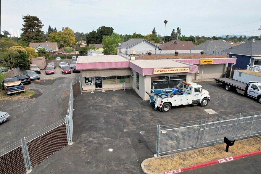 Primary Photo Of 527 E Washington St, Petaluma Auto Repair For Sale