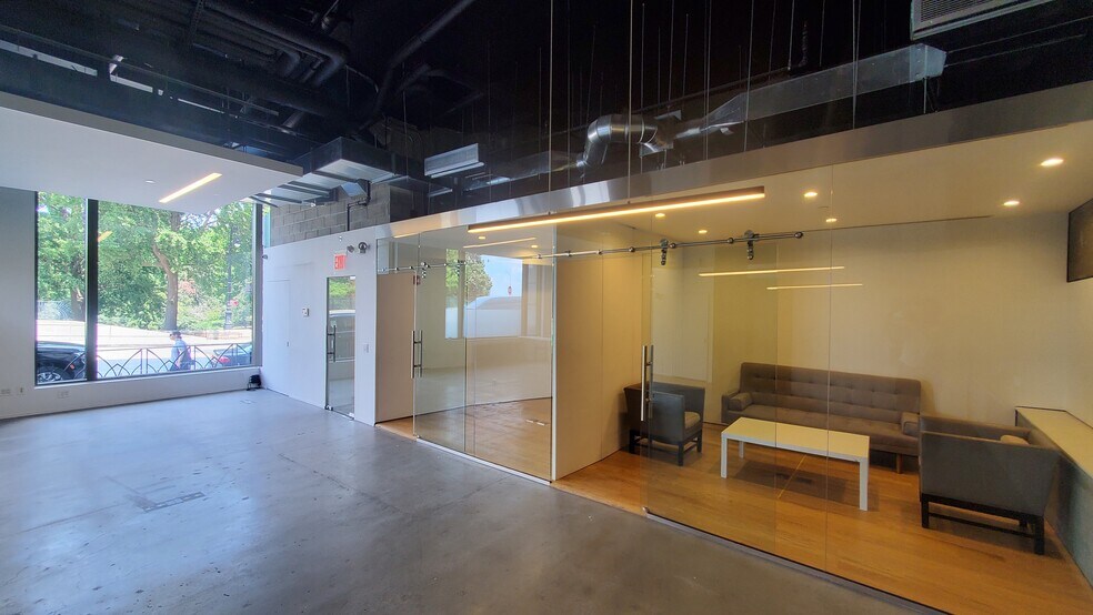 More Photos Of 240 Riverside Blvd, New York Apartments For Sale