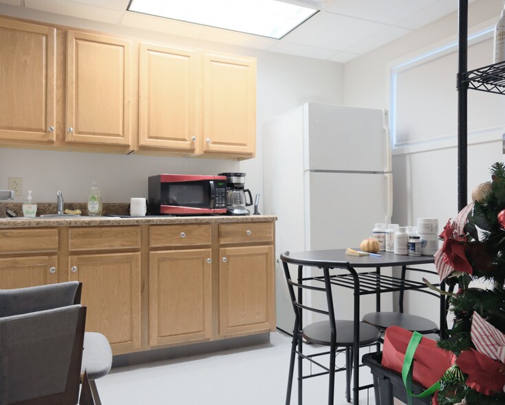 More Photos Of 1580 Elmwood Ave, Rochester Medical For Lease