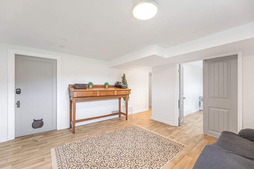 More Photos Of 313 Ross Av, Cochrane Medical For Sale