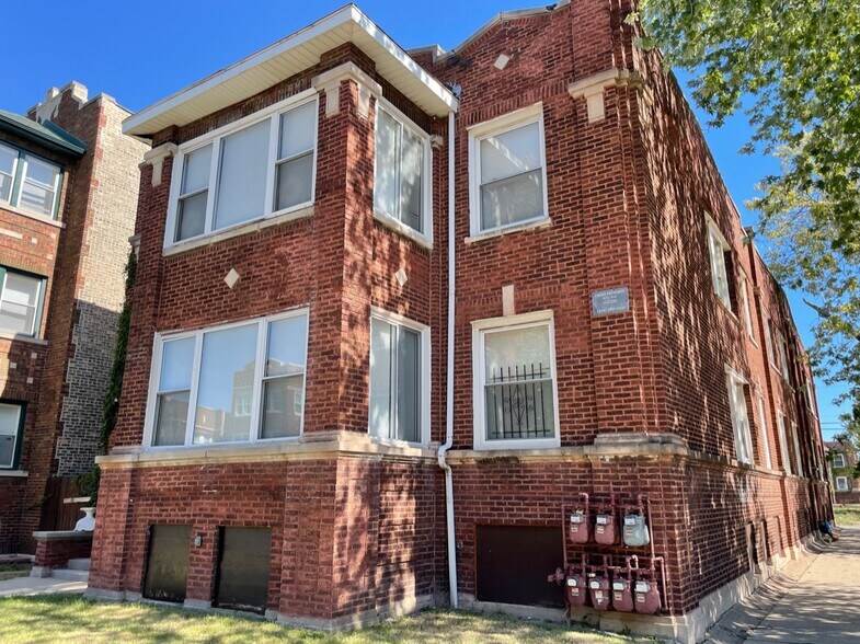 More Photos Of , Chicago Multifamily For Sale