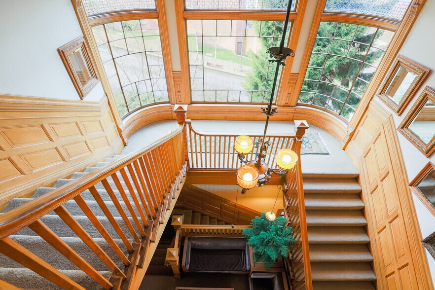 More Photos Of 401 Broadway, Tacoma Loft Creative Space For Lease