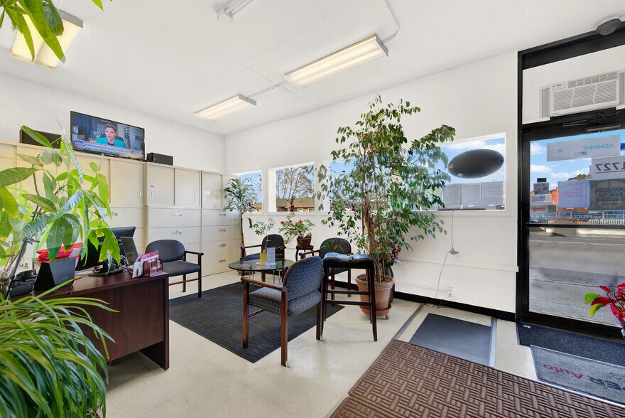 More Photos Of 1727-1731 Springs Rd, Vallejo Freestanding For Sale