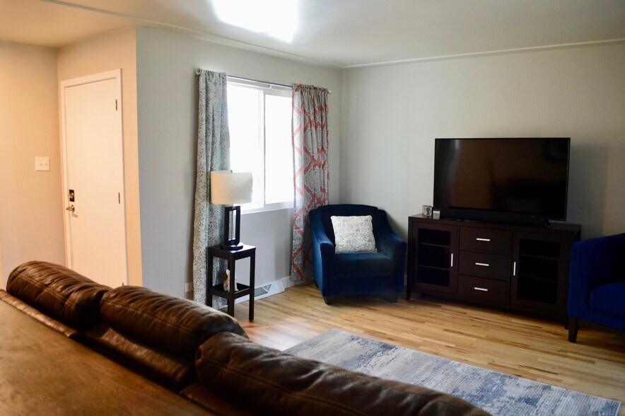 More Photos Of 2200-2216 S Cherry St, Denver Apartments For Sale