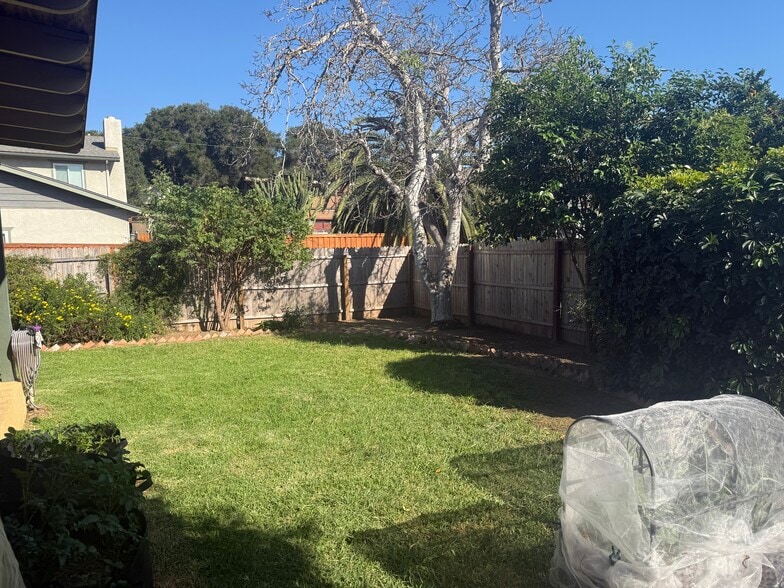 More Photos Of 50 Portal St, Oak View Multifamily For Sale