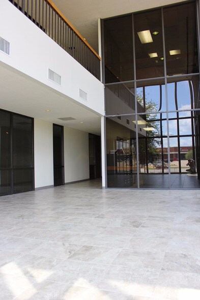 More Photos Of 1733 Briarcrest Dr, Bryan Office For Lease