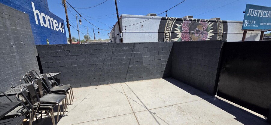 More Photos Of 1544 E McDowell Rd, Phoenix Bar For Sale
