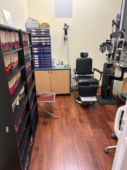 More Photos Of 400 Renaissance Blvd, North Brunswick General Retail For Sale