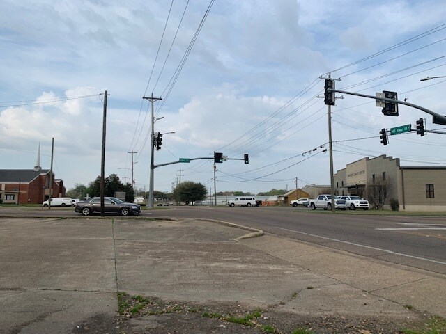 More Photos Of 1900 Main St, Columbus Office For Sale