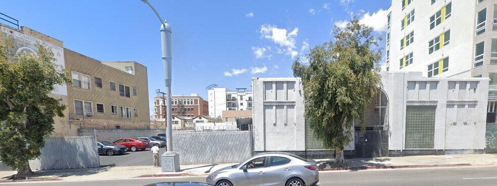 More Photos Of 729-735 S Western Ave, Los Angeles Flex For Sale