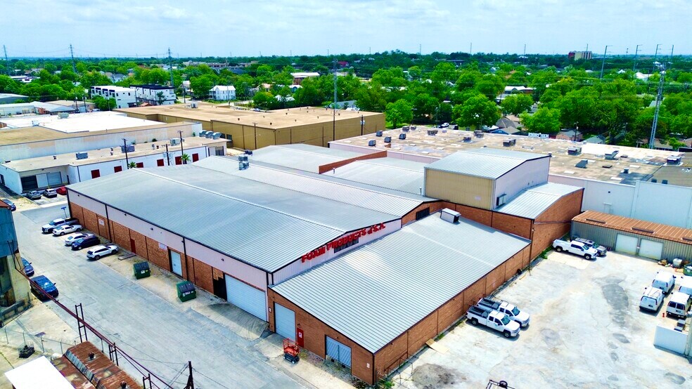 Primary Photo Of 1119 N Mesquite St, San Antonio Manufacturing For Lease