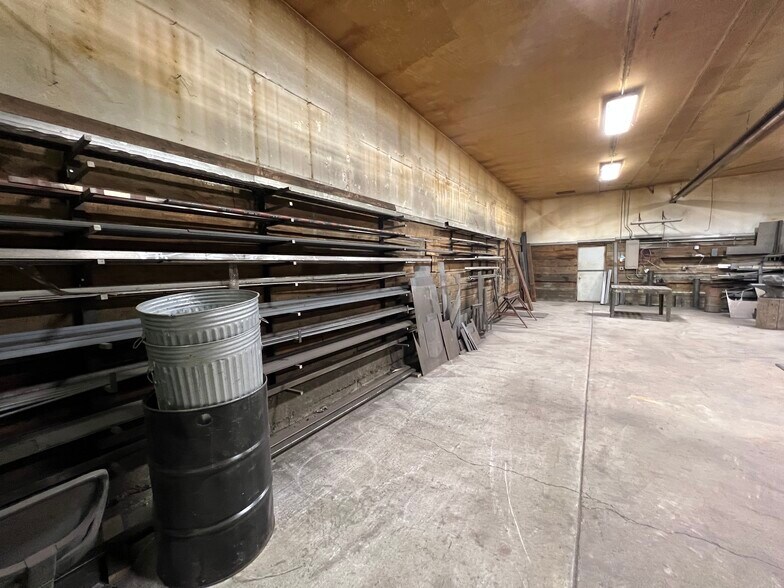 More Photos Of 6101 S 2nd St, Tetonia Service For Sale