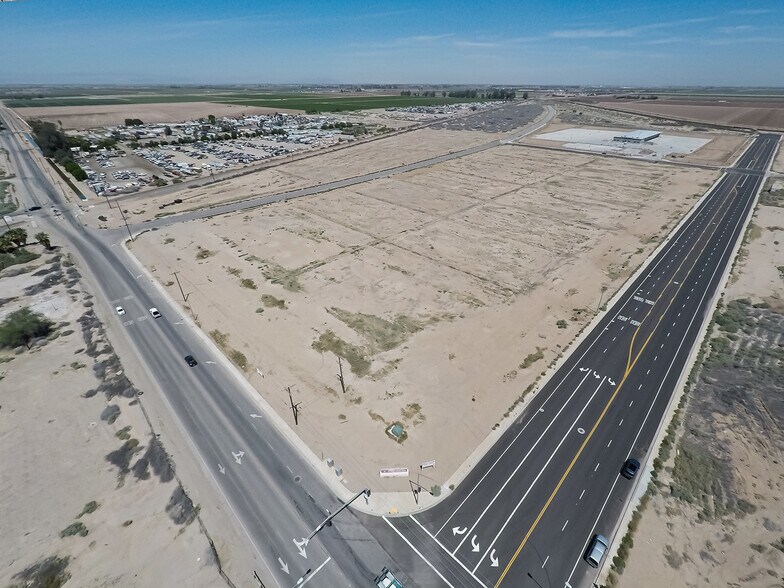 More Photos Of Towne Center Pky, Calexico Land For Sale