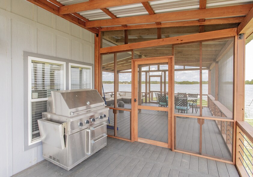 More Photos Of 507 County Road 1550, Alba Multifamily For Sale