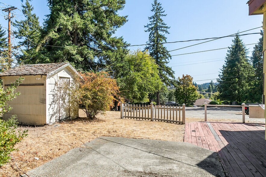 More Photos Of 20363-20379 NW Cedar Ln, Poulsbo General Retail For Sale