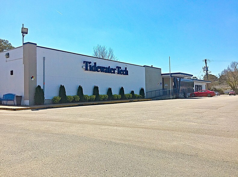 More Photos Of 5301 E Princess Anne Rd, Norfolk Flex For Lease
