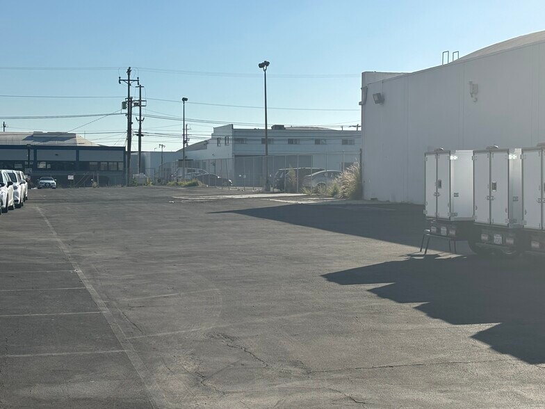 More Photos Of 5430 W Century Blvd, Los Angeles Land For Lease