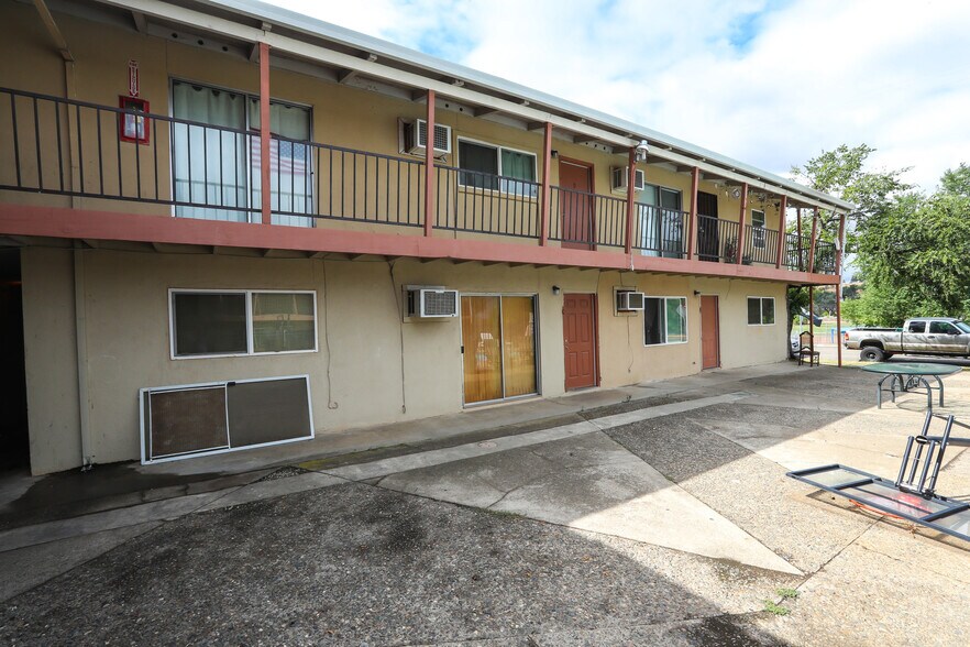 More Photos Of 1597 Bruce Dr, Anderson Apartments For Sale