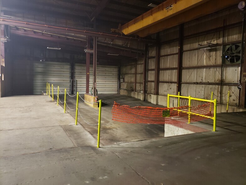 More Photos Of 4600 S Lewis Blvd, Sioux City Warehouse For Lease