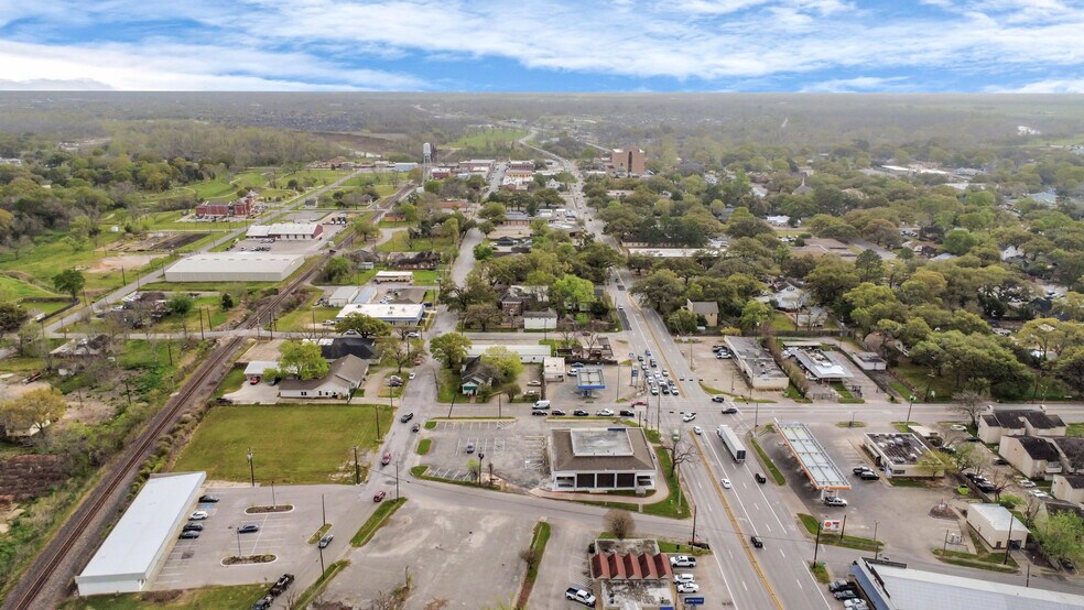 More Photos Of 1100 Jackson St, Richmond Freestanding For Sale