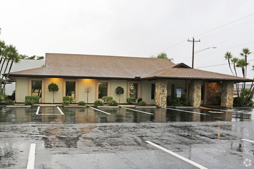 More Photos Of 455 Del Prado Blvd S, Cape Coral Office For Sale