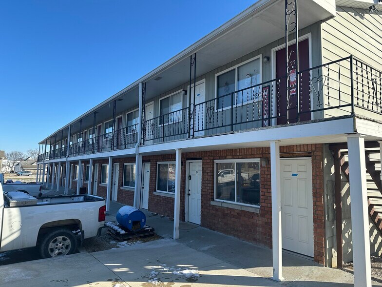 More Photos Of 1321 N 3rd St, Vincennes Apartments For Sale