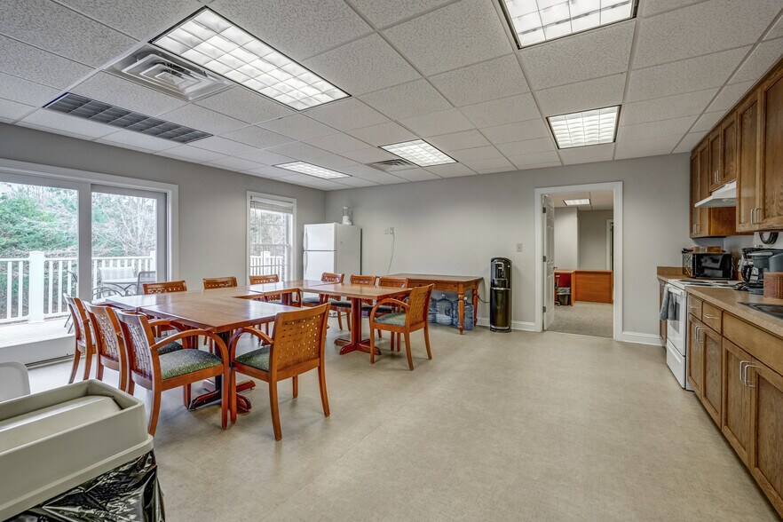 More Photos Of 95 Zion Station Ct, Troy Flex For Sale
